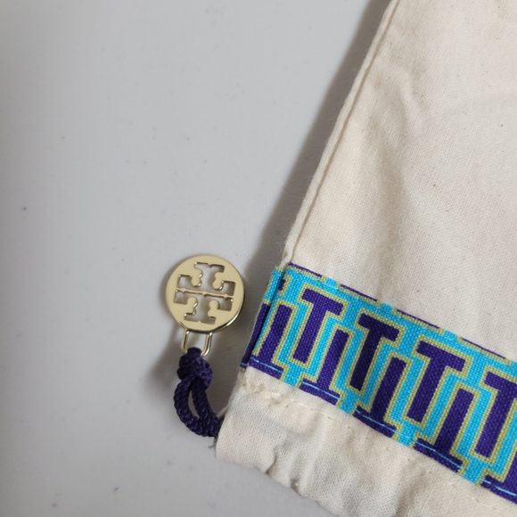 Tory Burch NWT Miller Thong Sandals Size 7. - Picture 10 of 13